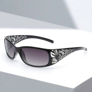 SUNGLASSES WITH SILVER TRIM